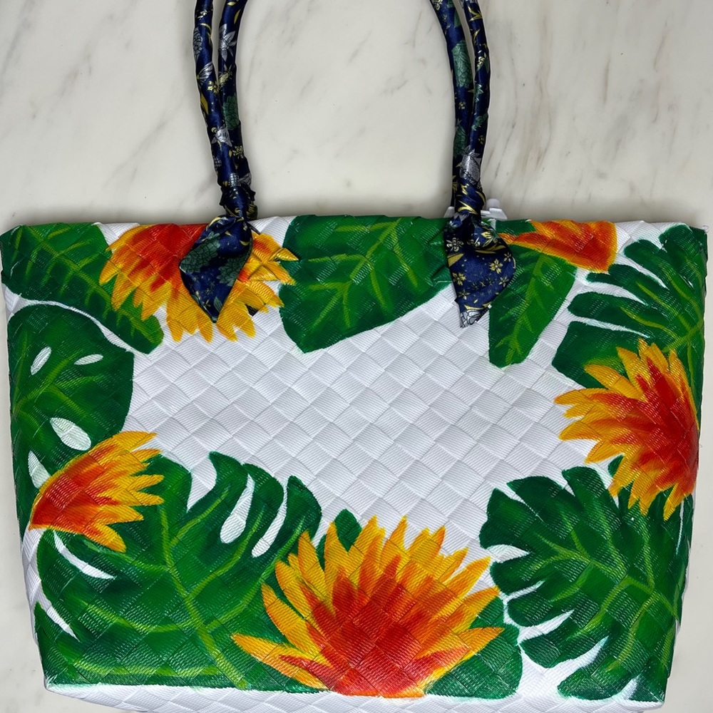 ❤️♥️SOLD♥️❤️Fashionable Bayong Bag red